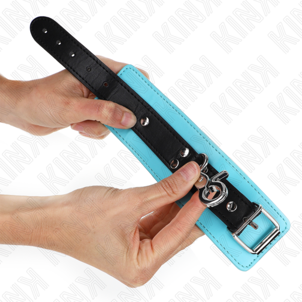 KINK - MUÑEQUERAS CON CIERRE PREMIUM NEGRO / AZUL AJUSTABLE 21-28 CM X 5.5 CM - Imagen 2