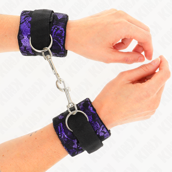 KINK - MUÑEQUERAS CORTAS DE ENCAJE TERCIOPELO Y UNIÓN DE NYLON VIOLETA/NEGRO 23 X 6.5 CM - Imagen 3